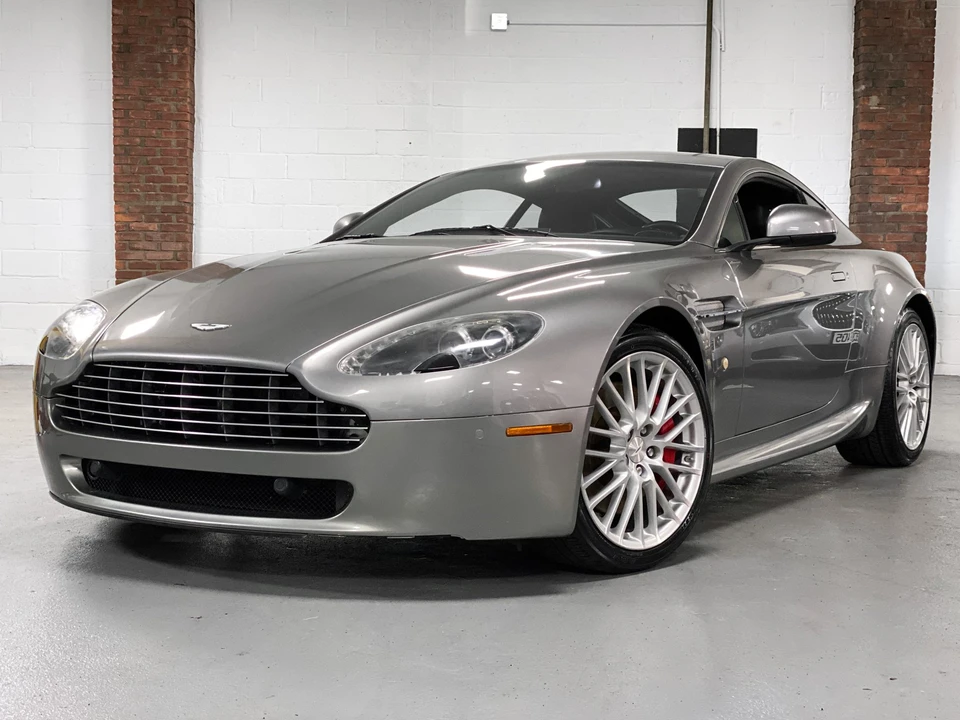 2011 Aston Martin V8 Vantage (2006-2017) - Image 2 of 31