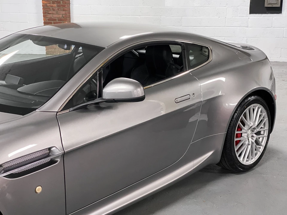 2011 Aston Martin V8 Vantage (2006-2017) - Image 21 of 31
