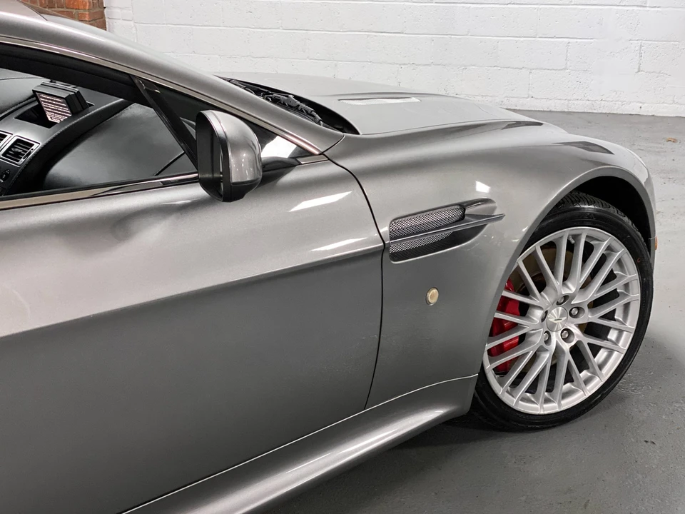 2011 Aston Martin V8 Vantage (2006-2017) - Image 24 of 31