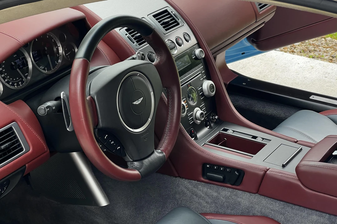 2011 Aston Martin V8 Vantage (2006-2017) - Image 31 of 31