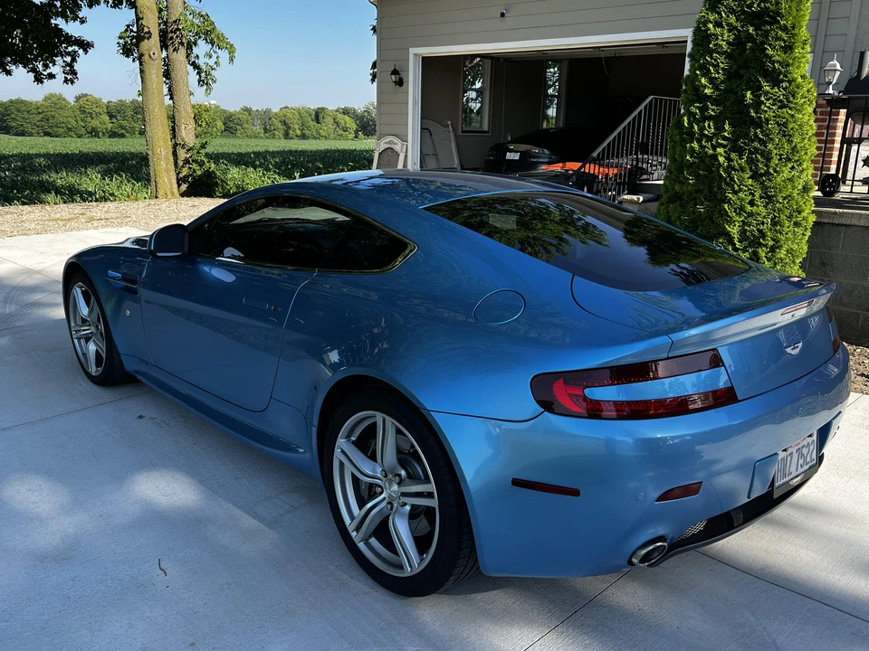 2011 Aston Martin V8 Vantage (2006-2017) - Image 19 of 31
