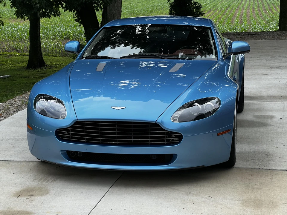 2011 Aston Martin V8 Vantage (2006-2017) - Image 11 of 31