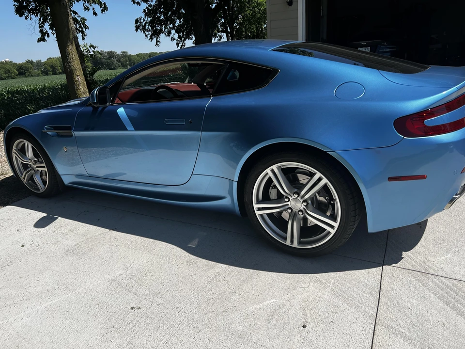 2011 Aston Martin V8 Vantage (2006-2017) - Image 14 of 31