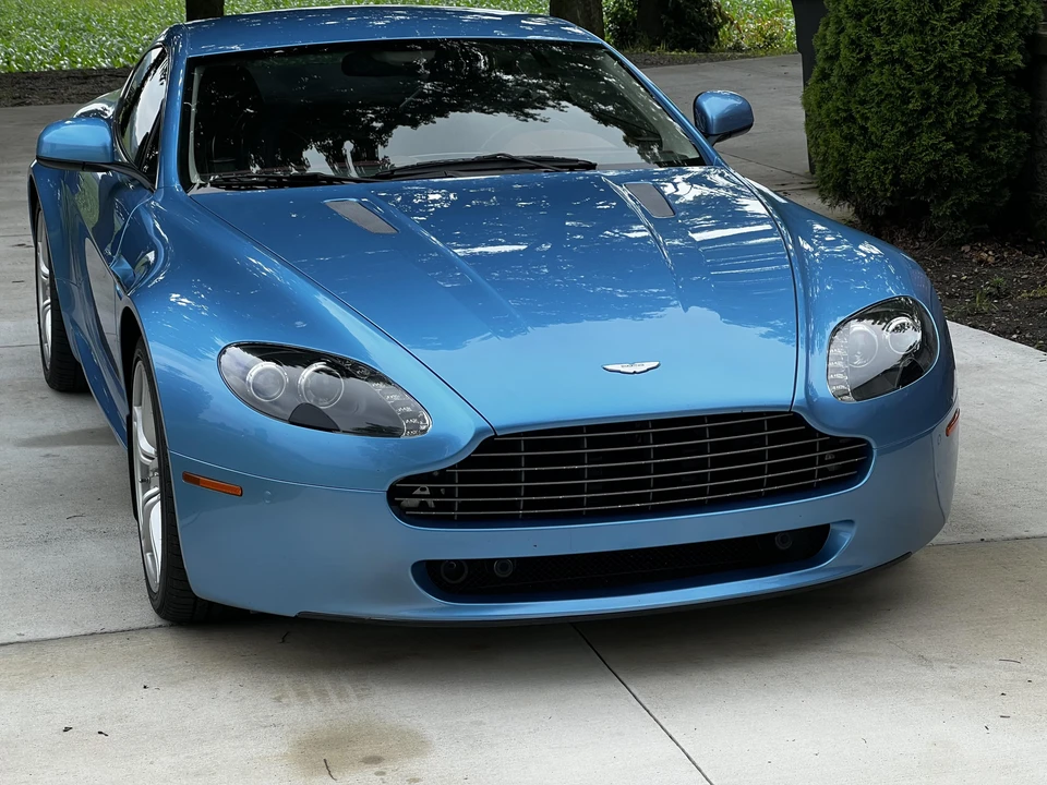 2011 Aston Martin V8 Vantage (2006-2017) - Image 7 of 31