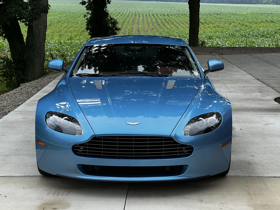 2011 Aston Martin V8 Vantage (2006-2017) - Image 8 of 31