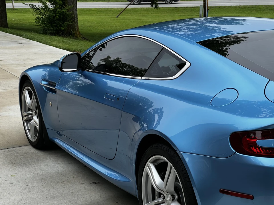 2011 Aston Martin V8 Vantage (2006-2017) - Image 16 of 31