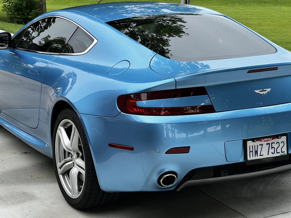 2011 Aston Martin V8 Vantage (2006-2017) - Image 20 of 31