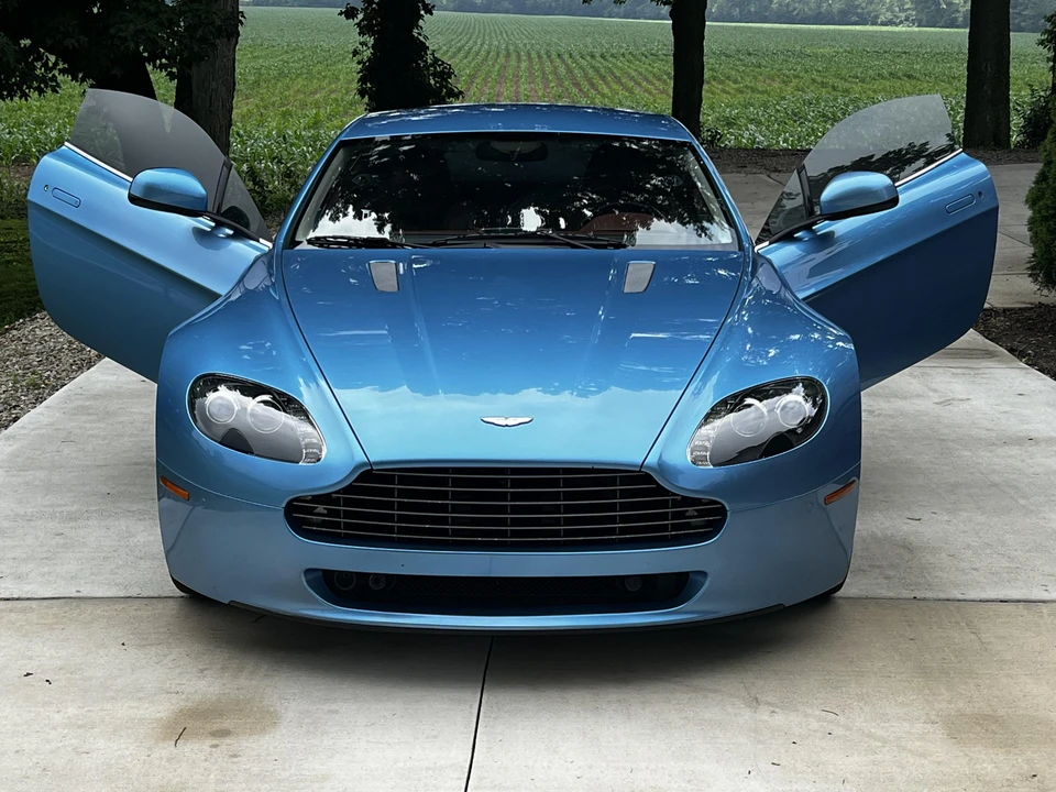 2011 Aston Martin V8 Vantage (2006-2017) - Image 9 of 31