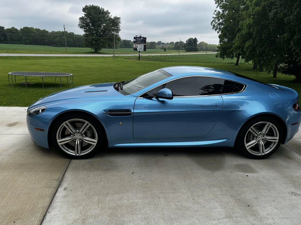 2011 Aston Martin V8 Vantage (2006-2017) - Image 13 of 31