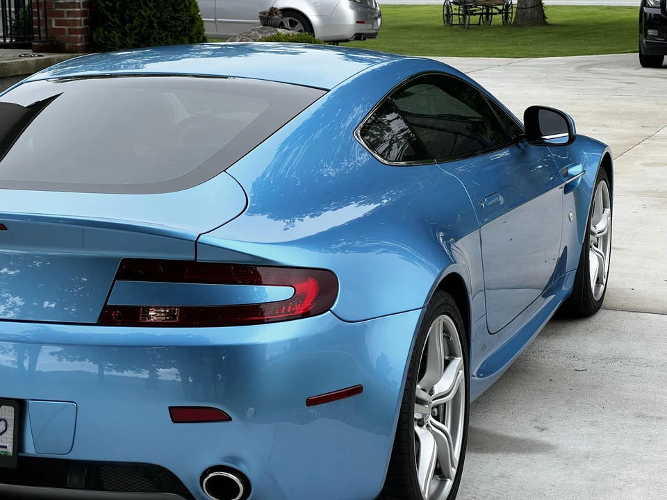 2011 Aston Martin V8 Vantage (2006-2017) - Image 26 of 31