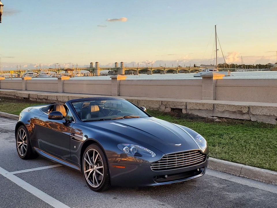 2011 Aston Martin V8 Vantage (2006-2017) - Image 4 of 16