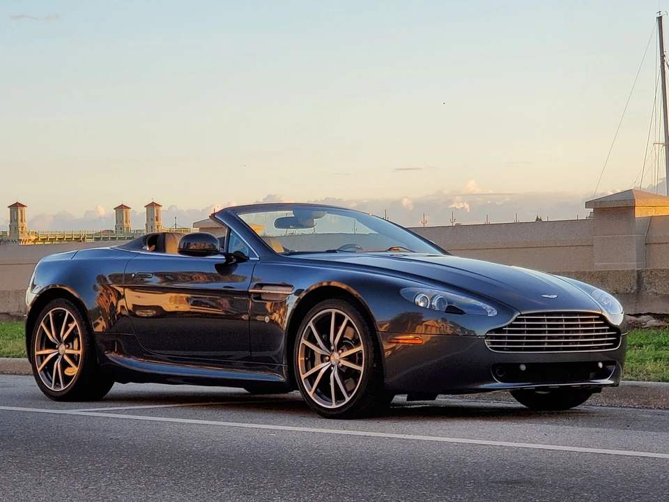 2011 Aston Martin V8 Vantage (2006-2017) - Image 2 of 16