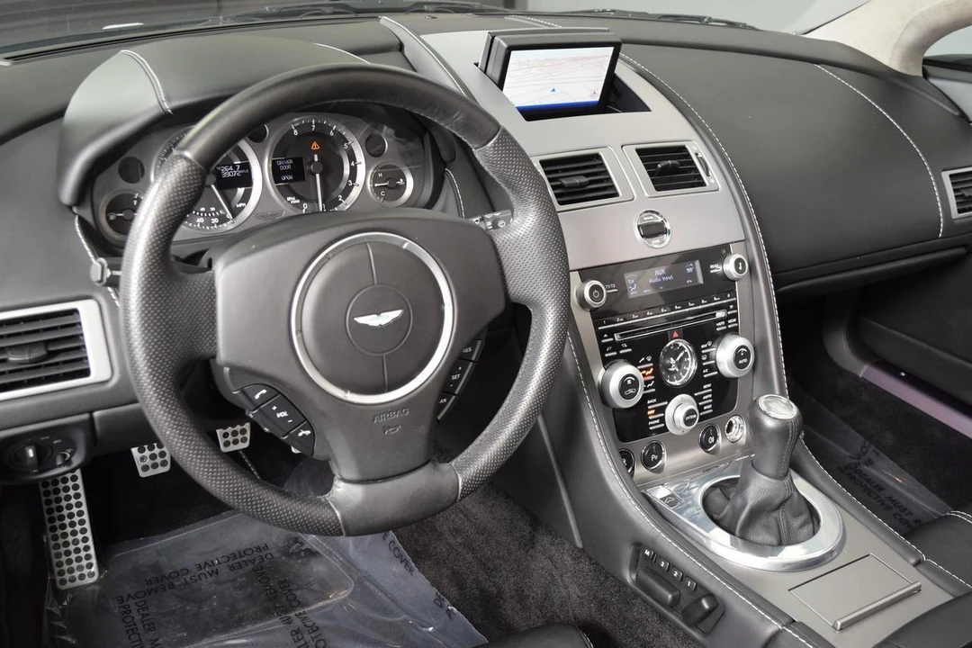 2011 Aston Martin V8 Vantage (2006-2017) - Image 11 of 16