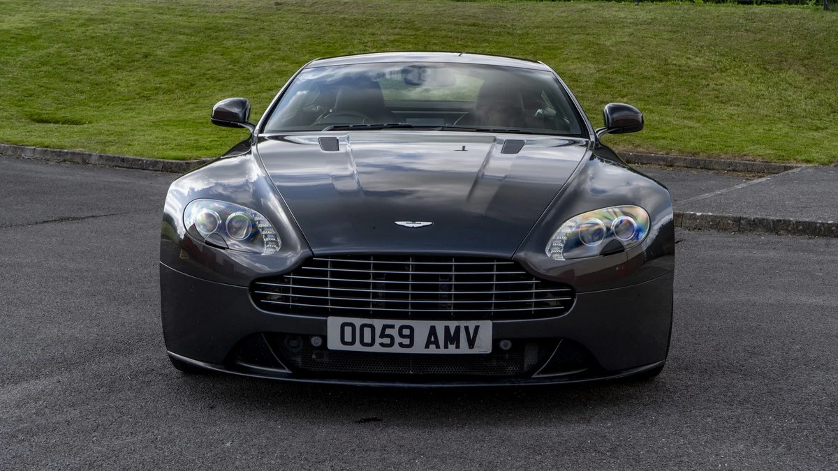 2011 Aston Martin V8 Vantage (2006-2017) - Image 9 of 30