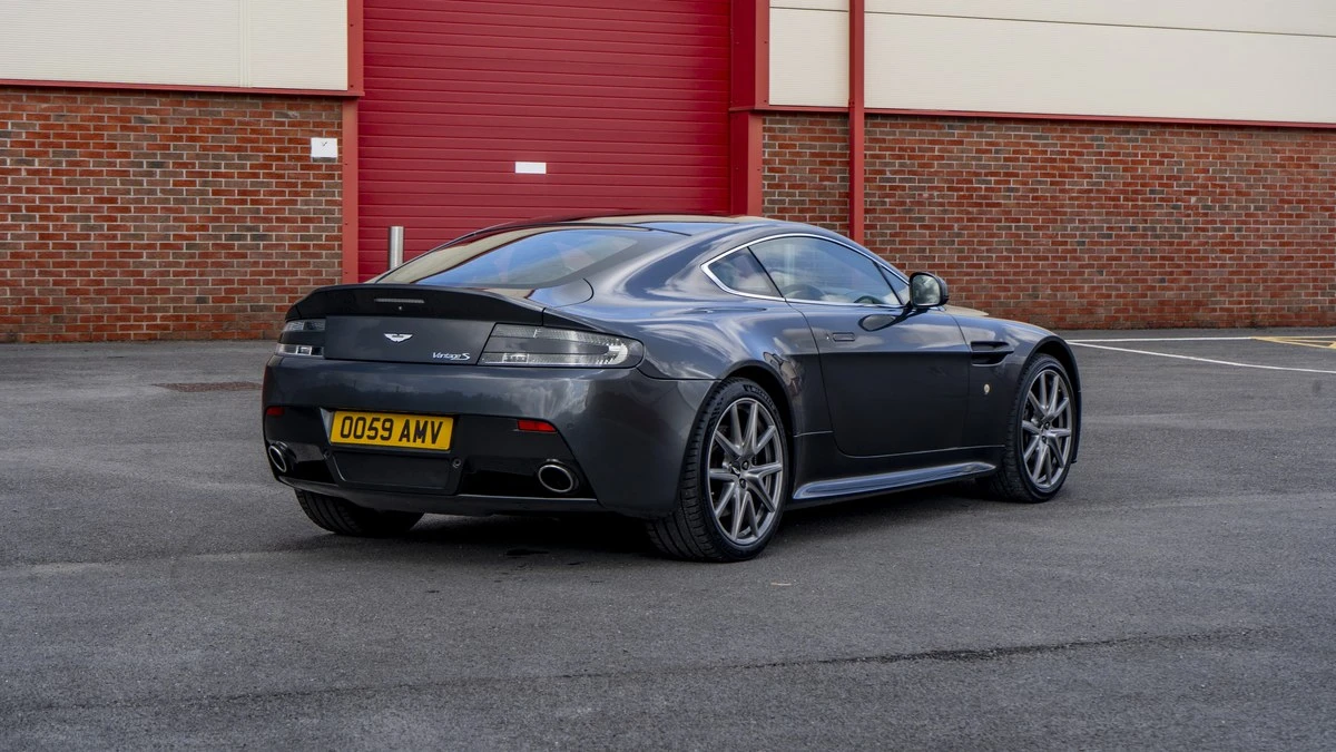 2011 Aston Martin V8 Vantage (2006-2017) - Image 6 of 30
