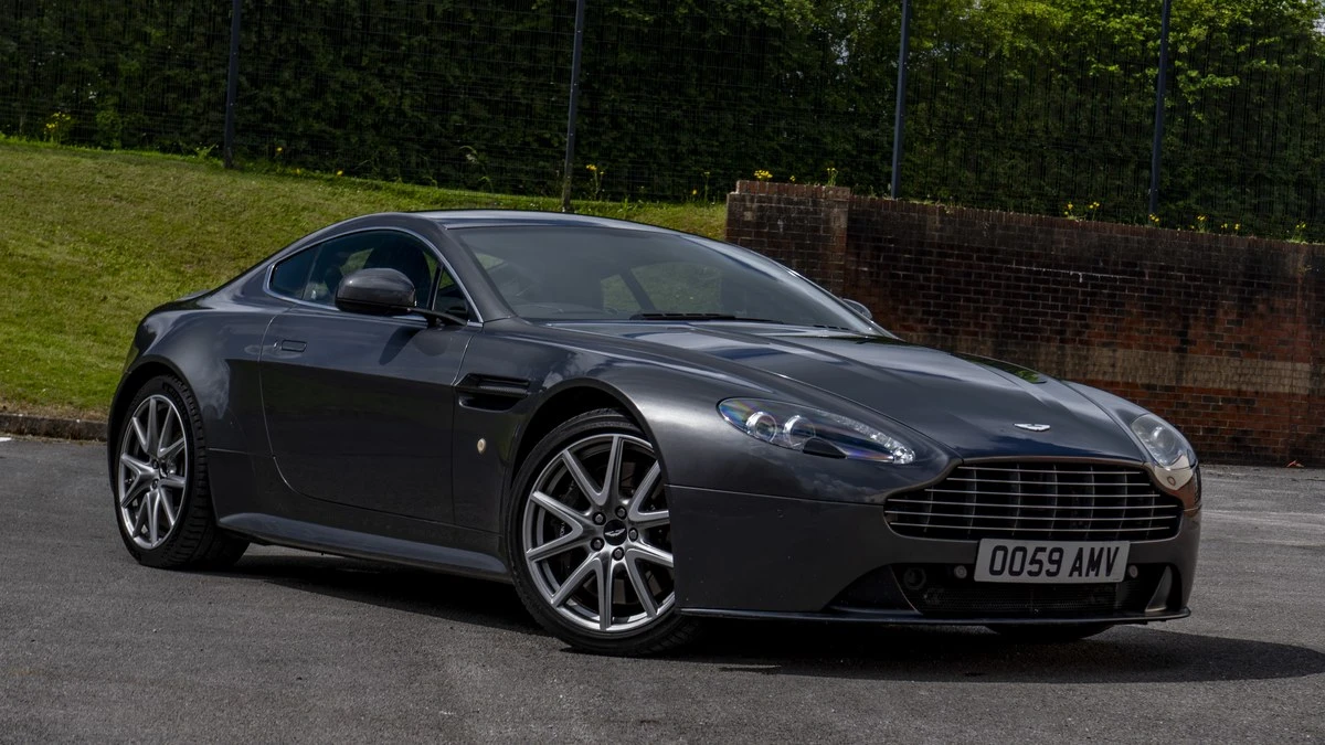 2011 Aston Martin V8 Vantage (2006-2017) - Image 13 of 30