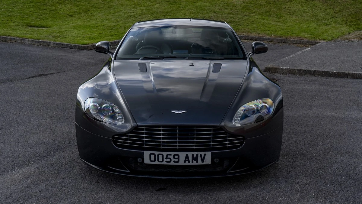 2011 Aston Martin V8 Vantage (2006-2017) - Image 8 of 30