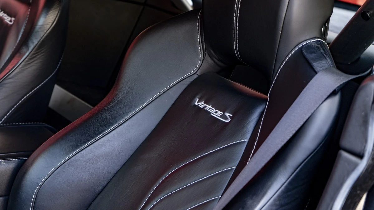 2011 Aston Martin V8 Vantage (2006-2017) - Image 28 of 30