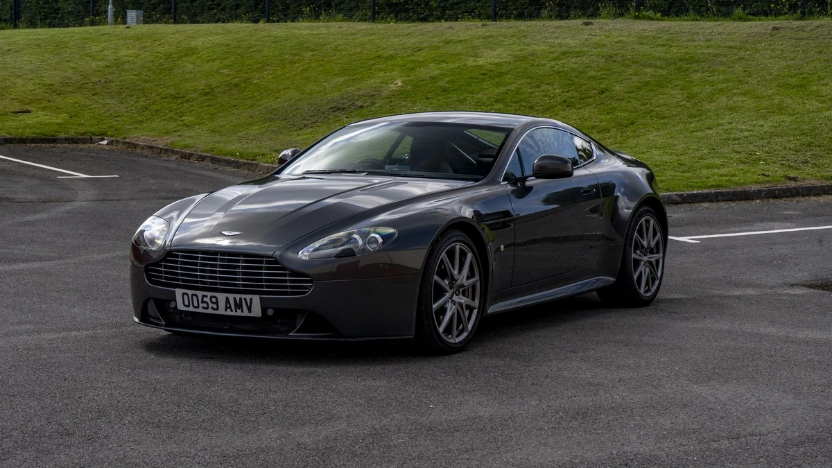 2011 Aston Martin V8 Vantage (2006-2017) - Image 3 of 30