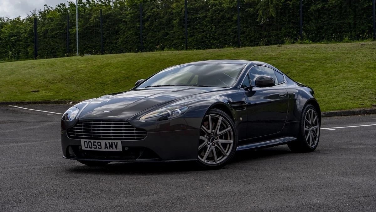 2011 Aston Martin V8 Vantage (2006-2017) - Image 16 of 30