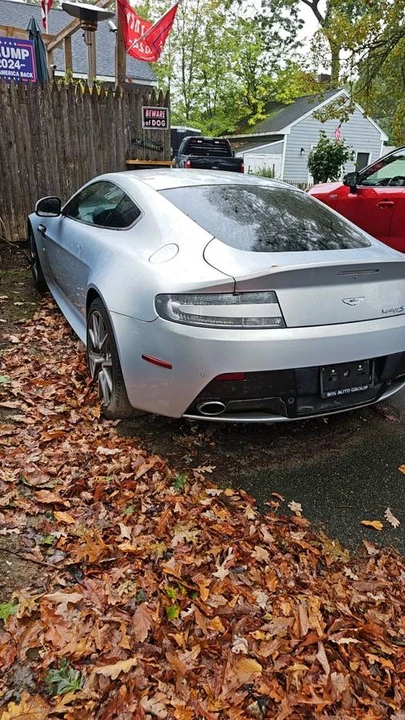 2011 Aston Martin V8 Vantage (2006-2017) - Image 2 of 4