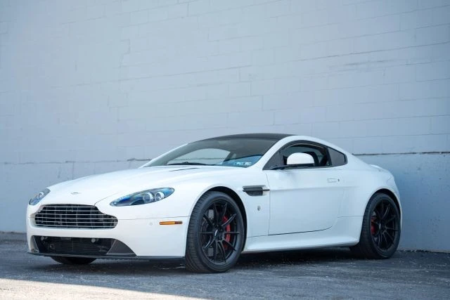 2011 Aston Martin V8 Vantage (2006-2017) - Image 6 of 14