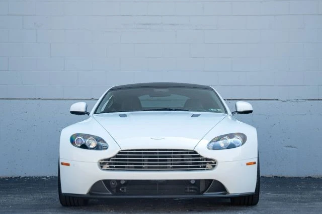 2011 Aston Martin V8 Vantage (2006-2017) - Image 7 of 14