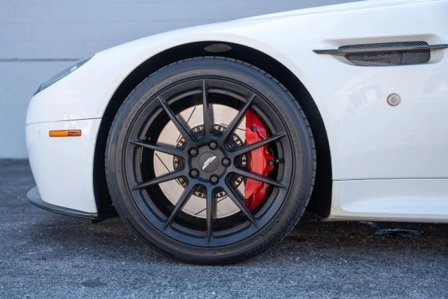 2011 Aston Martin V8 Vantage (2006-2017) - Image 14 of 14