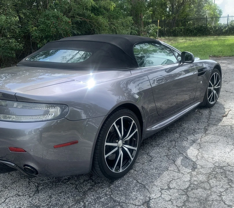2011 Aston Martin V8 Vantage (2006-2017) - Image 12 of 21