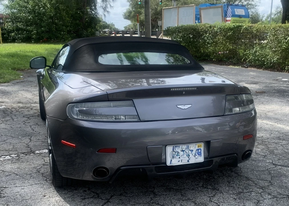 2011 Aston Martin V8 Vantage (2006-2017) - Image 9 of 21