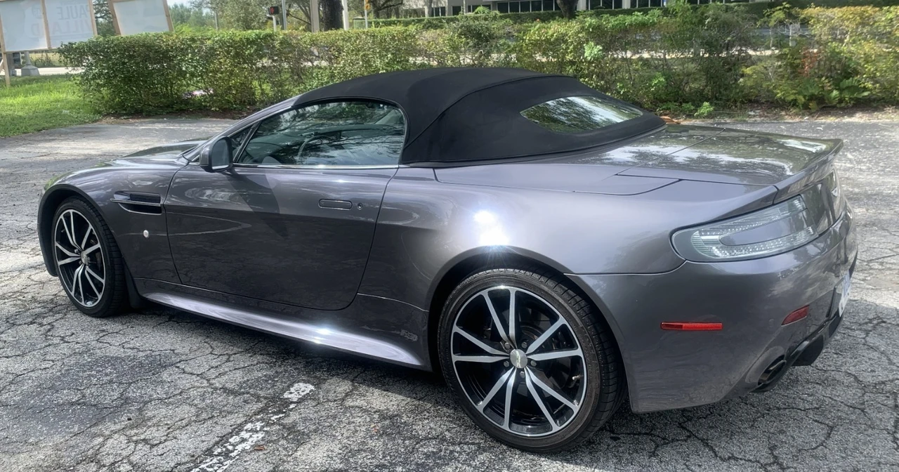 2011 Aston Martin V8 Vantage (2006-2017) - Image 10 of 21