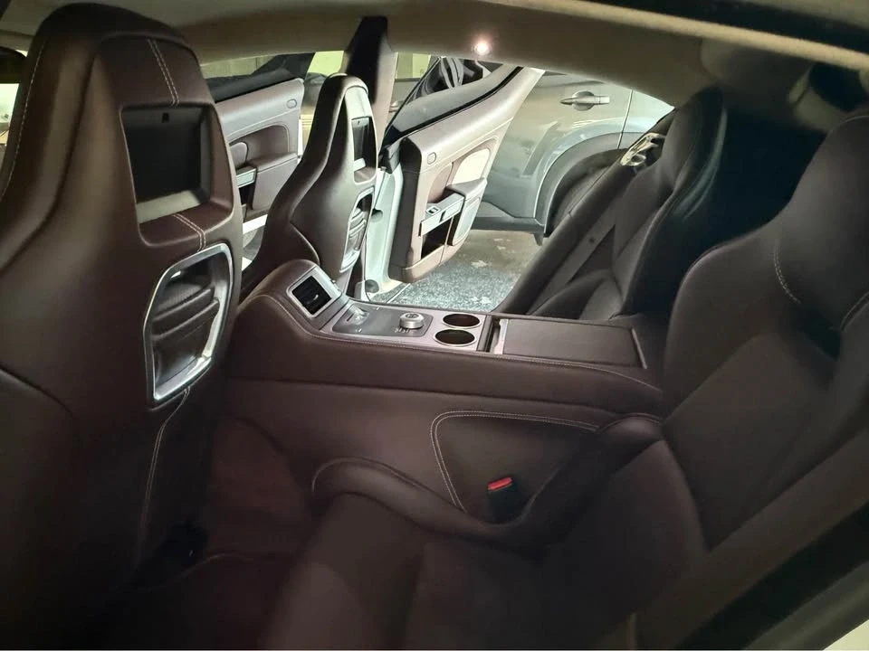 2011 Aston Martin Rapide - Image 18 of 20