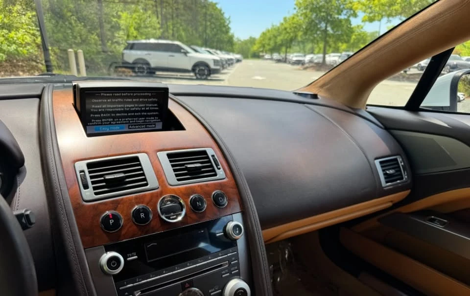 2011 Aston Martin Rapide - Image 9 of 17