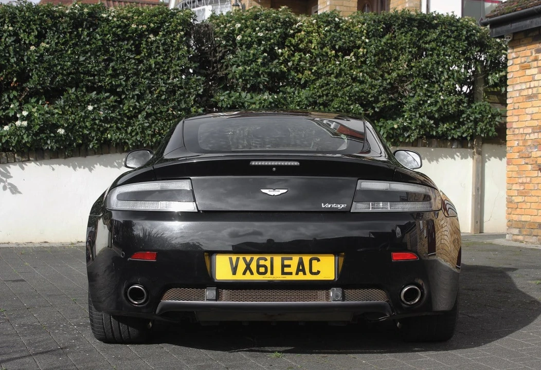 2011 Aston Martin V8 Vantage (2006-2017) - Image 16 of 30