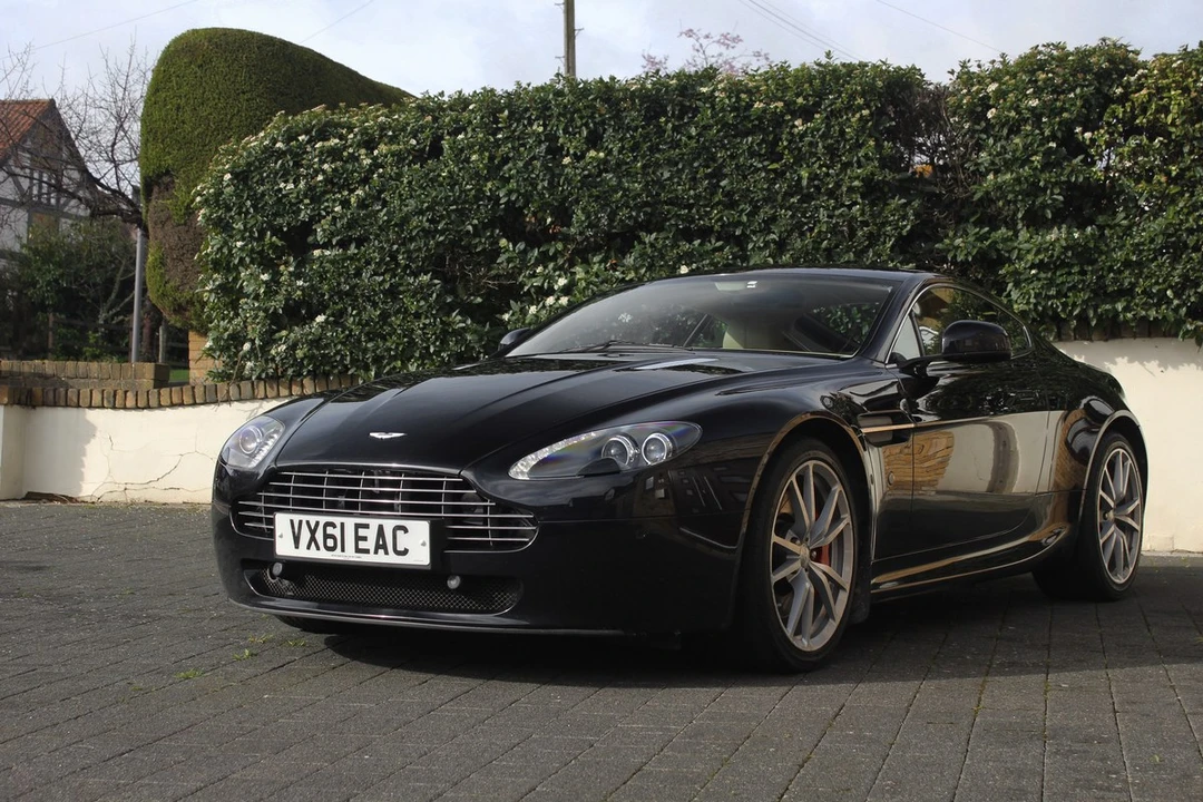 2011 Aston Martin V8 Vantage (2006-2017) - Image 19 of 30