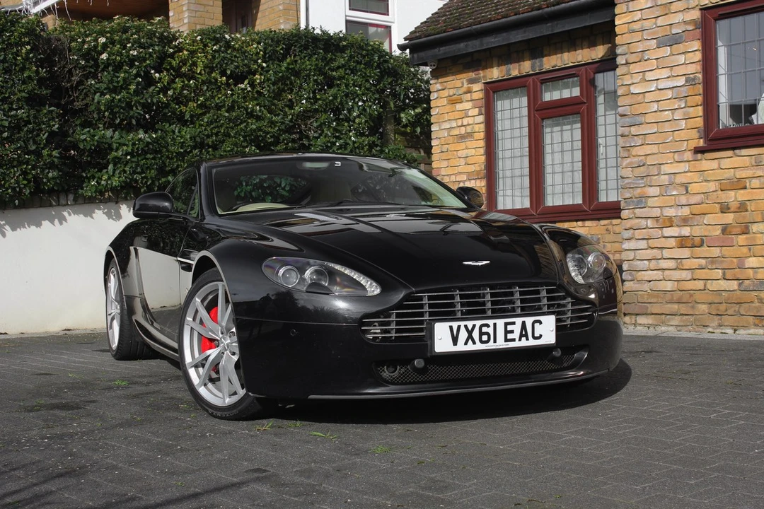 2011 Aston Martin V8 Vantage (2006-2017) - Image 8 of 30