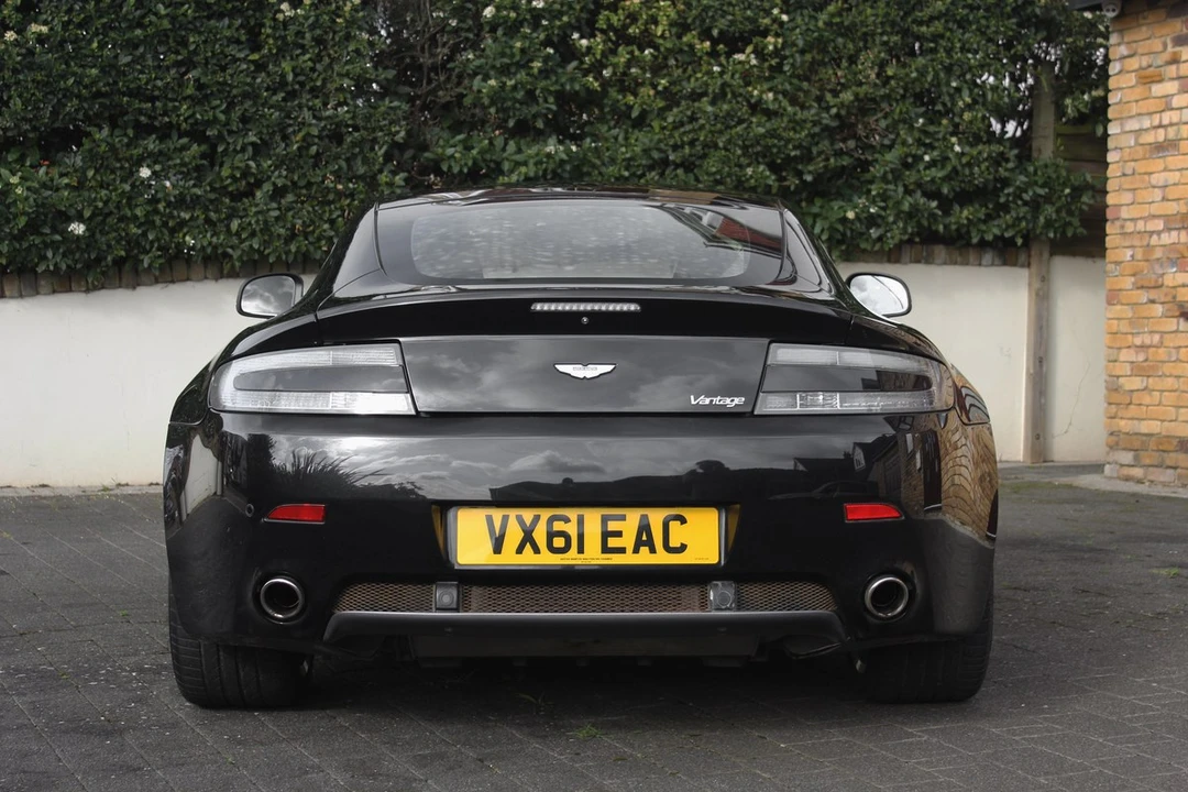 2011 Aston Martin V8 Vantage (2006-2017) - Image 27 of 30