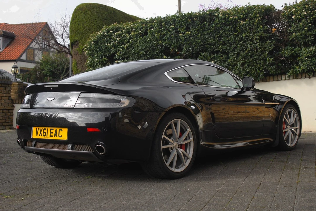 2011 Aston Martin V8 Vantage (2006-2017) - Image 15 of 30