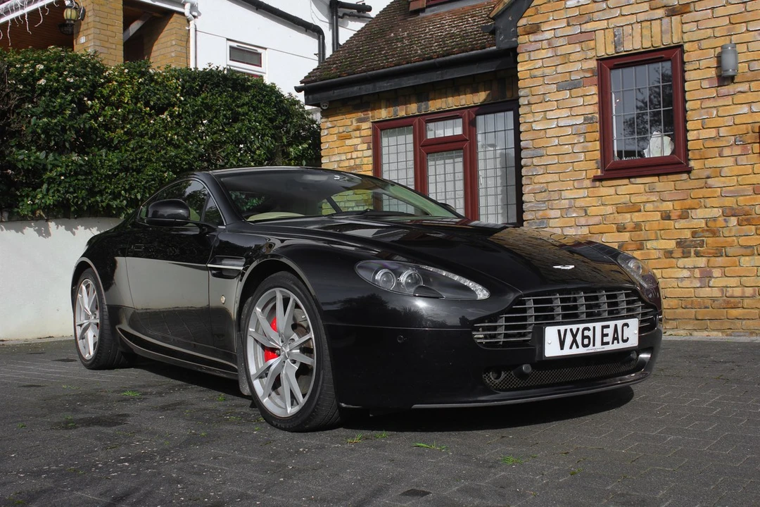 2011 Aston Martin V8 Vantage (2006-2017) - Image 9 of 30