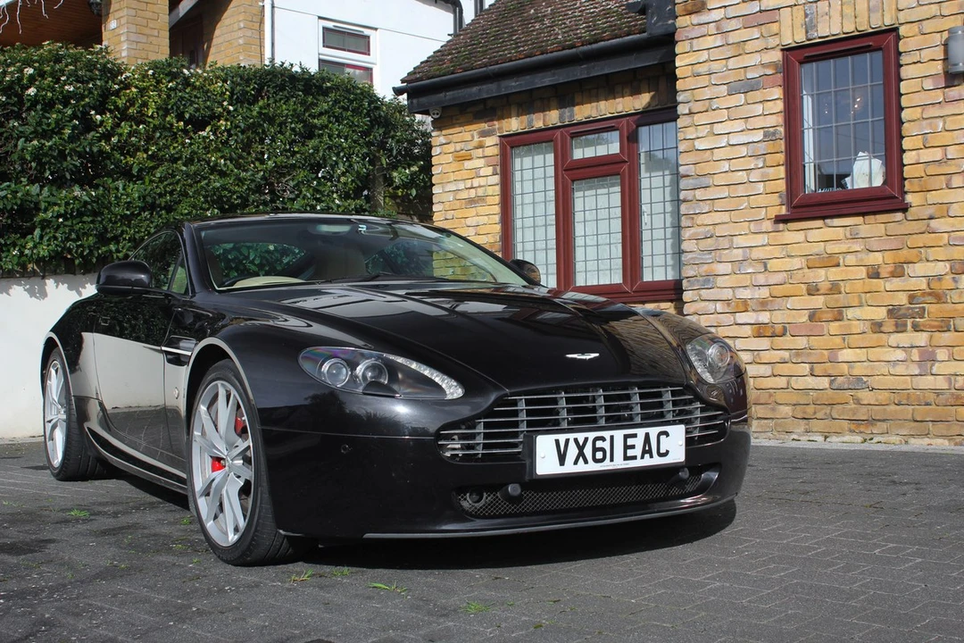2011 Aston Martin V8 Vantage (2006-2017) - Image 29 of 30