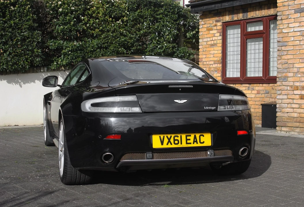 2011 Aston Martin V8 Vantage (2006-2017) - Image 12 of 30