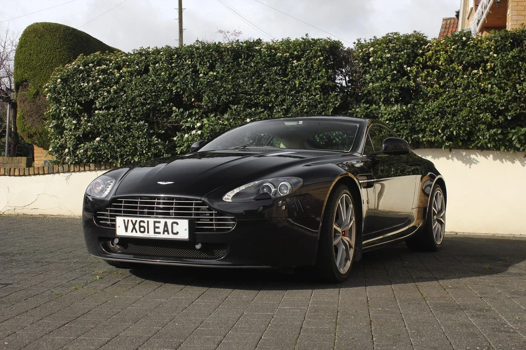 2011 Aston Martin V8 Vantage (2006-2017) - Image 7 of 30