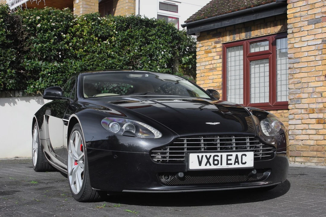 2011 Aston Martin V8 Vantage (2006-2017) - Image 21 of 30