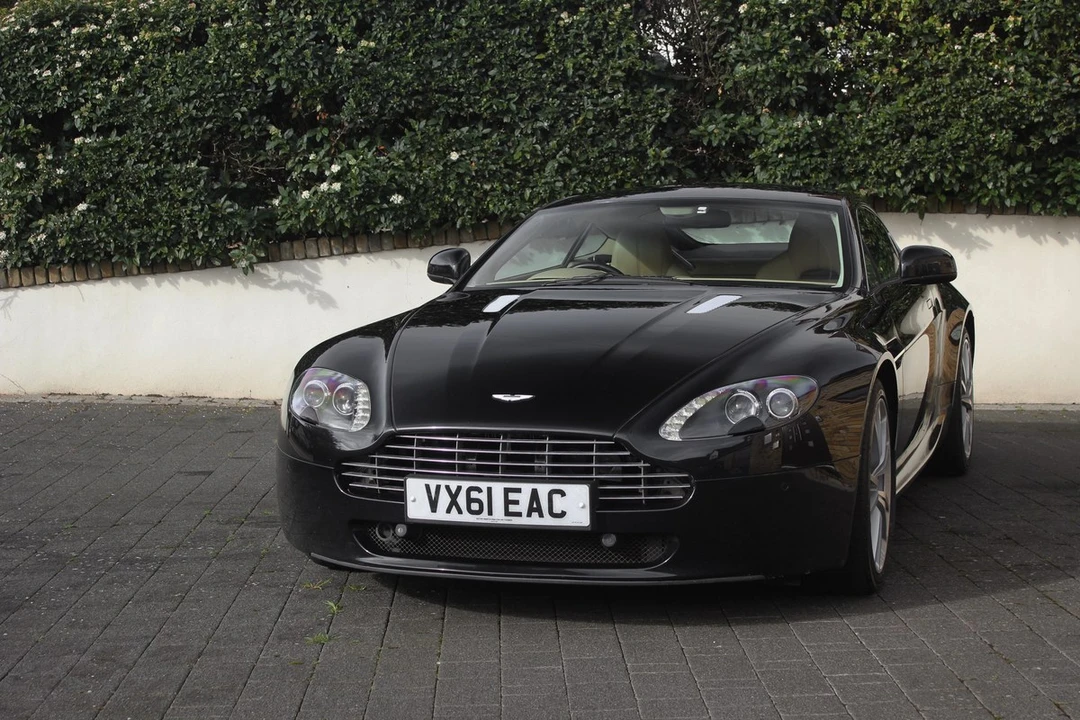 2011 Aston Martin V8 Vantage (2006-2017) - Image 17 of 30