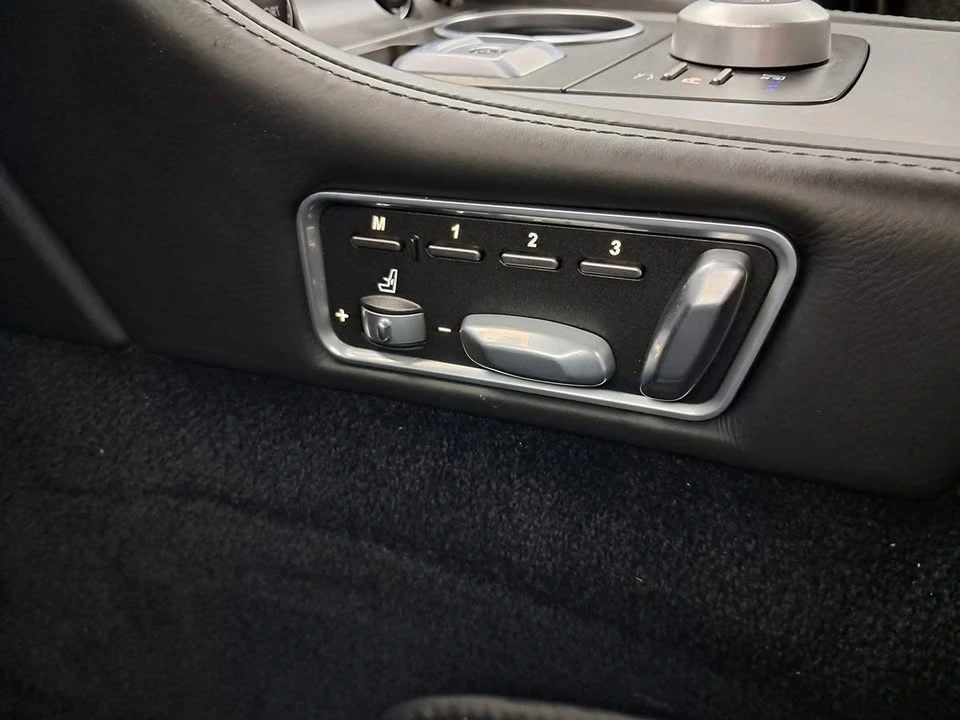2011 Aston Martin Rapide - Image 10 of 17