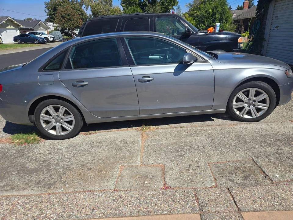 2011 Audi B8 A4 - Image 2 of 10