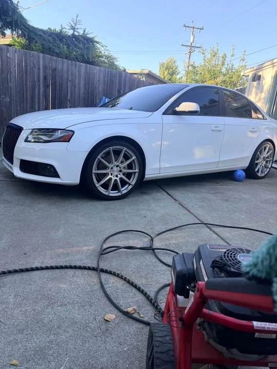 2011 Audi B8 A4 - Image 2 of 3