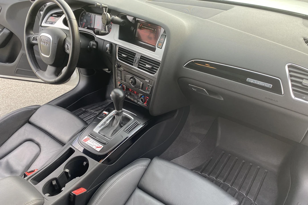 2011 Audi B8 A4 - Image 7 of 9