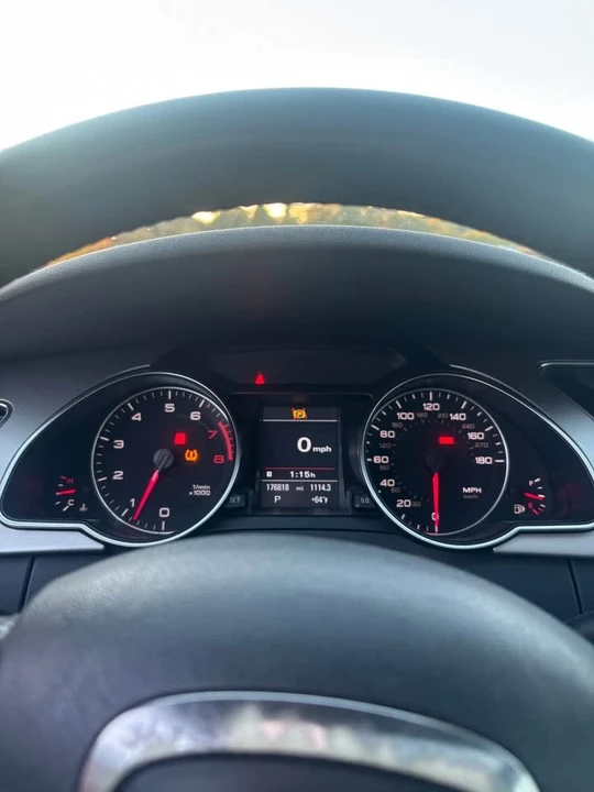 2011 Audi B8 A5 - Image 8 of 10