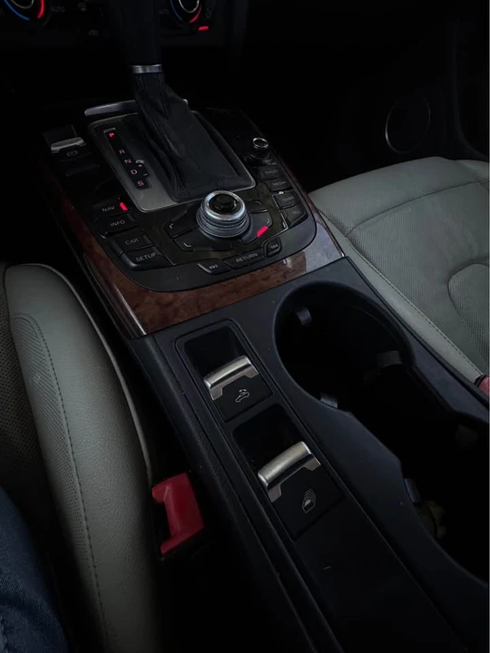 2011 Audi B8 A5 - Image 10 of 11